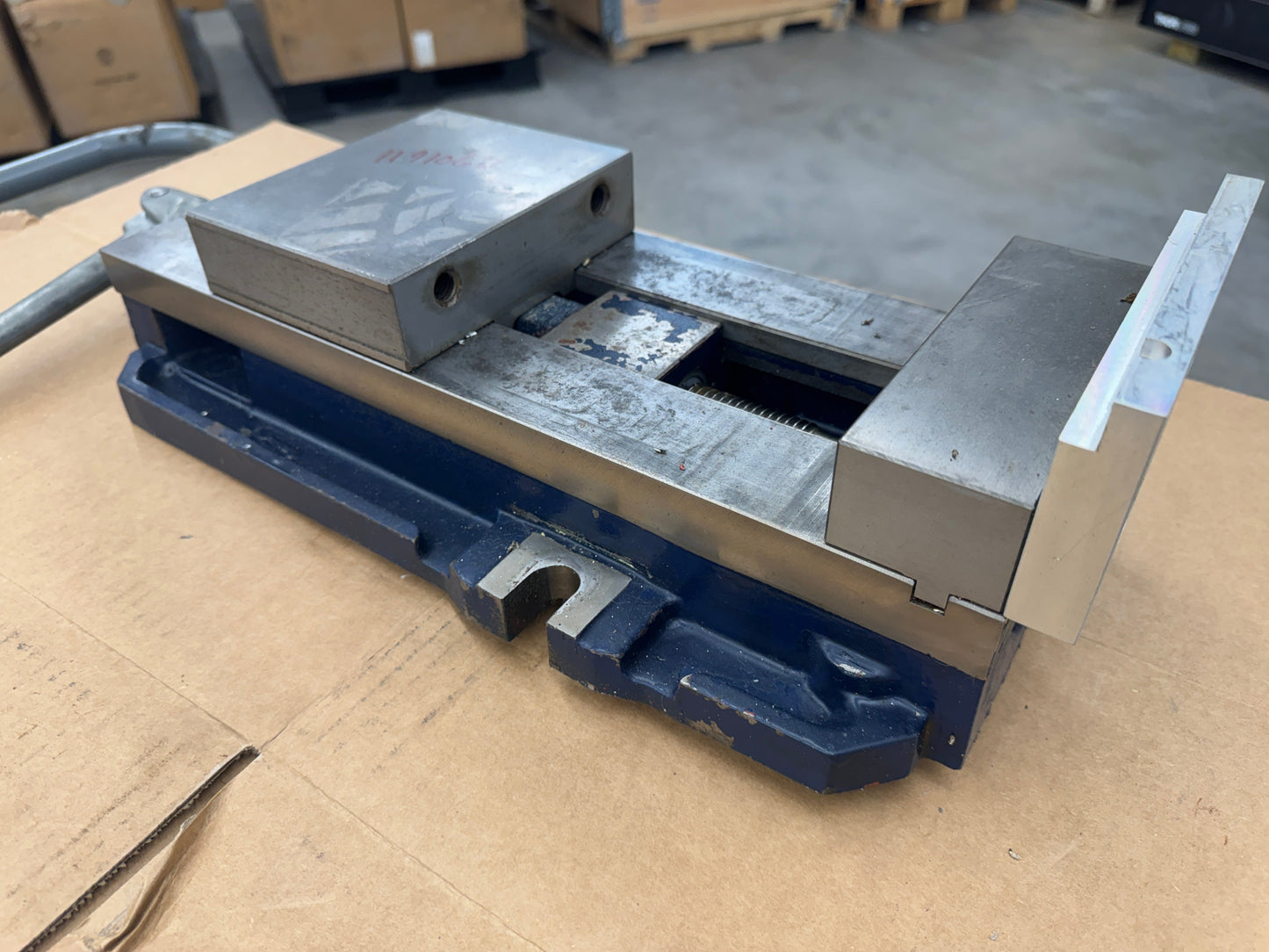 TE-CO Mfg Machine Vise PWS-6900 | 6 In. Jaw Width, 9 In. Jaw Opening m00843