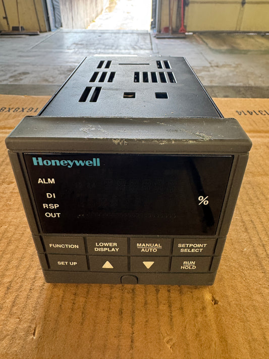 Honeywell DC300K-E-000-20-0000-0 Temperature Controller 90 to 264 VAC Untested Surplus