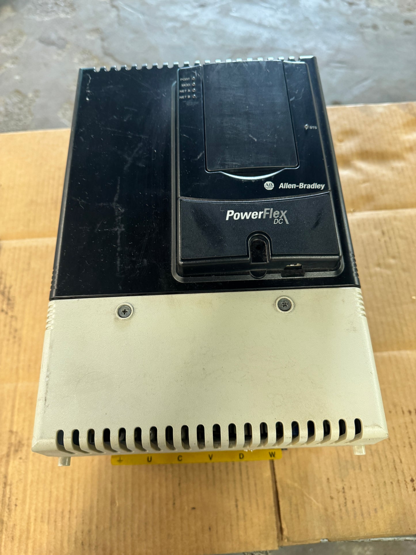 Allen-Bradley 20P41AD027RA0NNN DC Drive 460V AC Input 01580