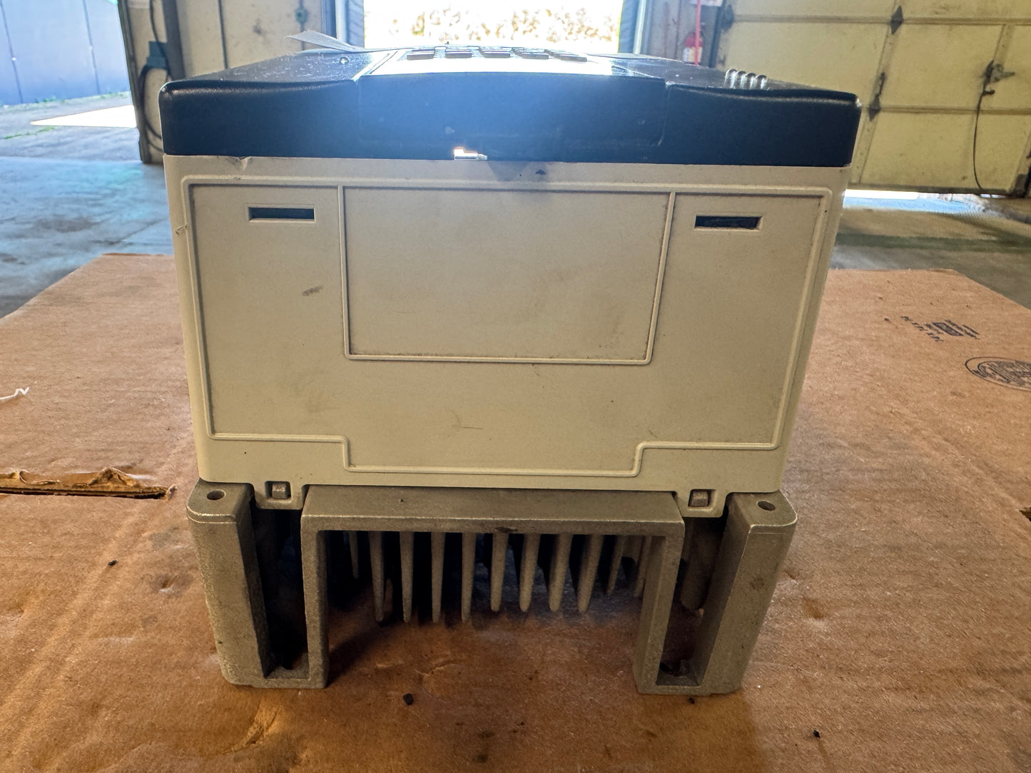 Allen-Bradley 20AD5P0A3AYNNNC0 Variable Frequency Drive 480V AC 3-Phase Untested Surplus 01435