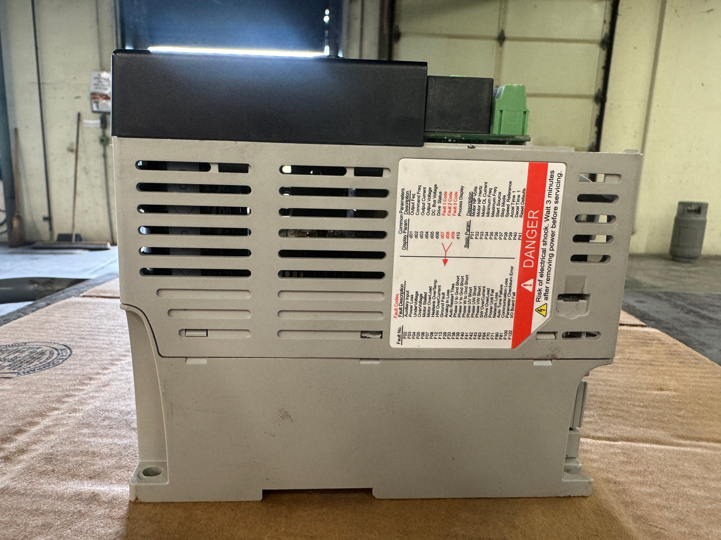 Allen-Bradley AC Drive VFD 22A-D4P0N104 - 2 HP Variable RPM