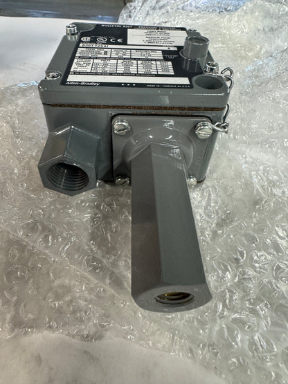 Allen-Bradley Pressure Control Switch 836T-T254J 20 to 300 PSI Adjustable Range