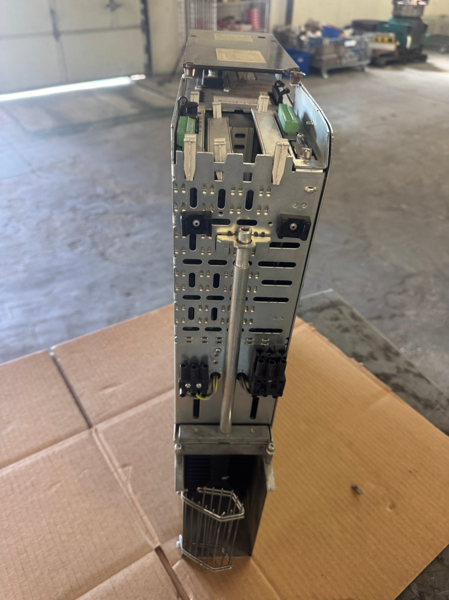 Indramat DDS02.1-A300-DS01-02.FW Servo Drive Controller 300V DC Bus Untested Surplus