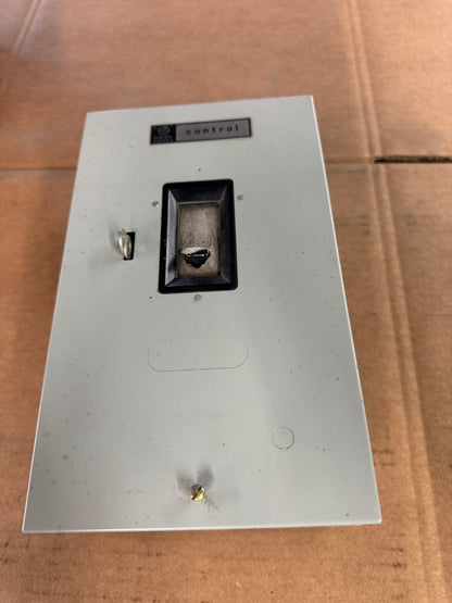 General Electric Manual Motor Starter CR1062R1B 600V AC