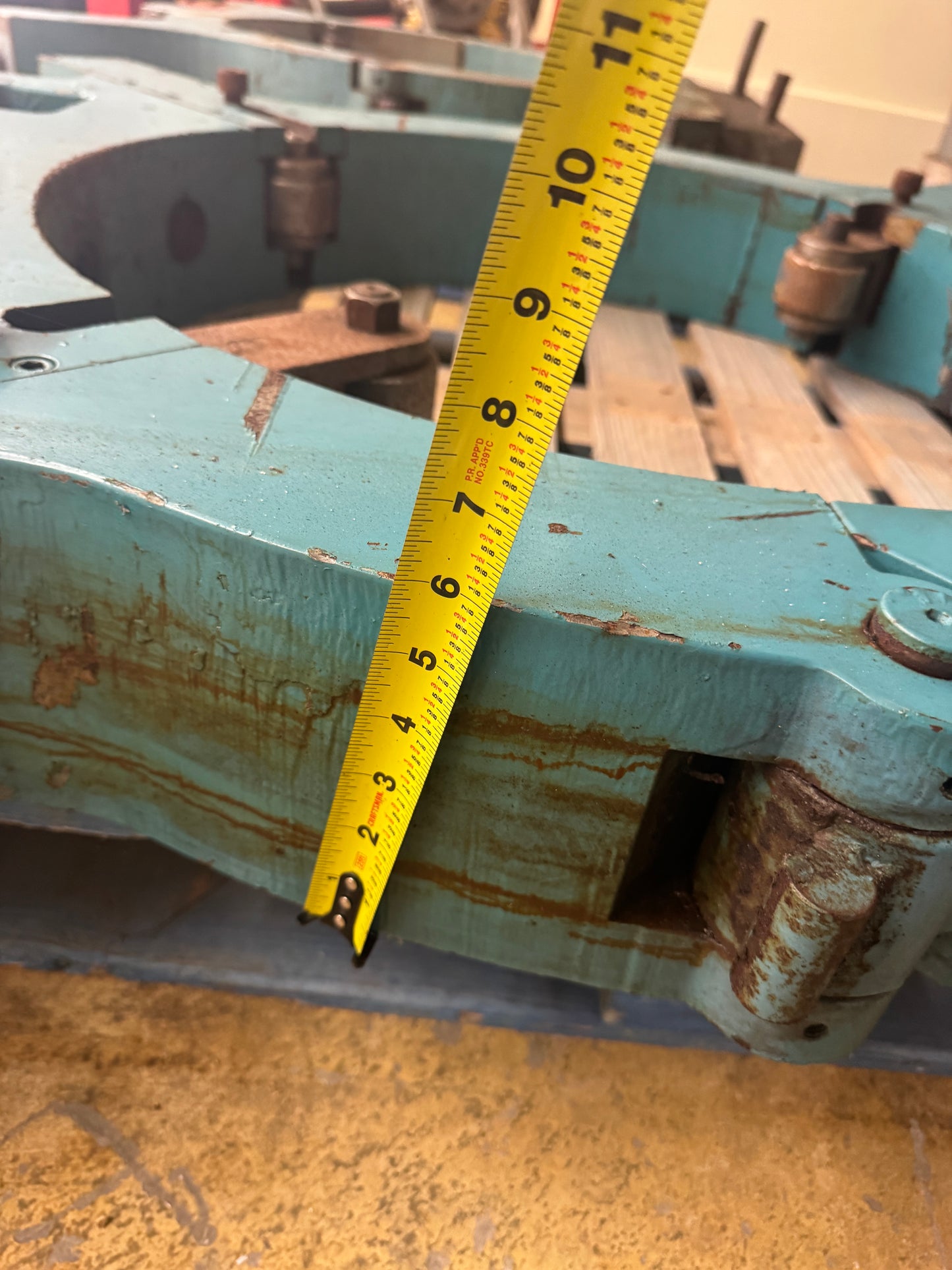 Lathe Steady Rest | 30 in. Bore Opening | Orientation: Axial