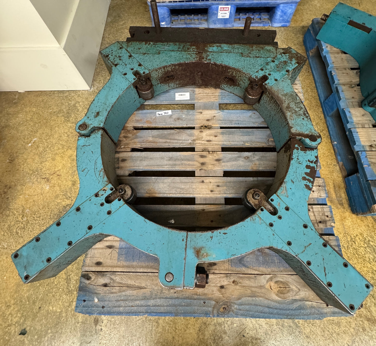 Large Lathe Steady Rest | Approx. 30 in. Bore Inside Diameter