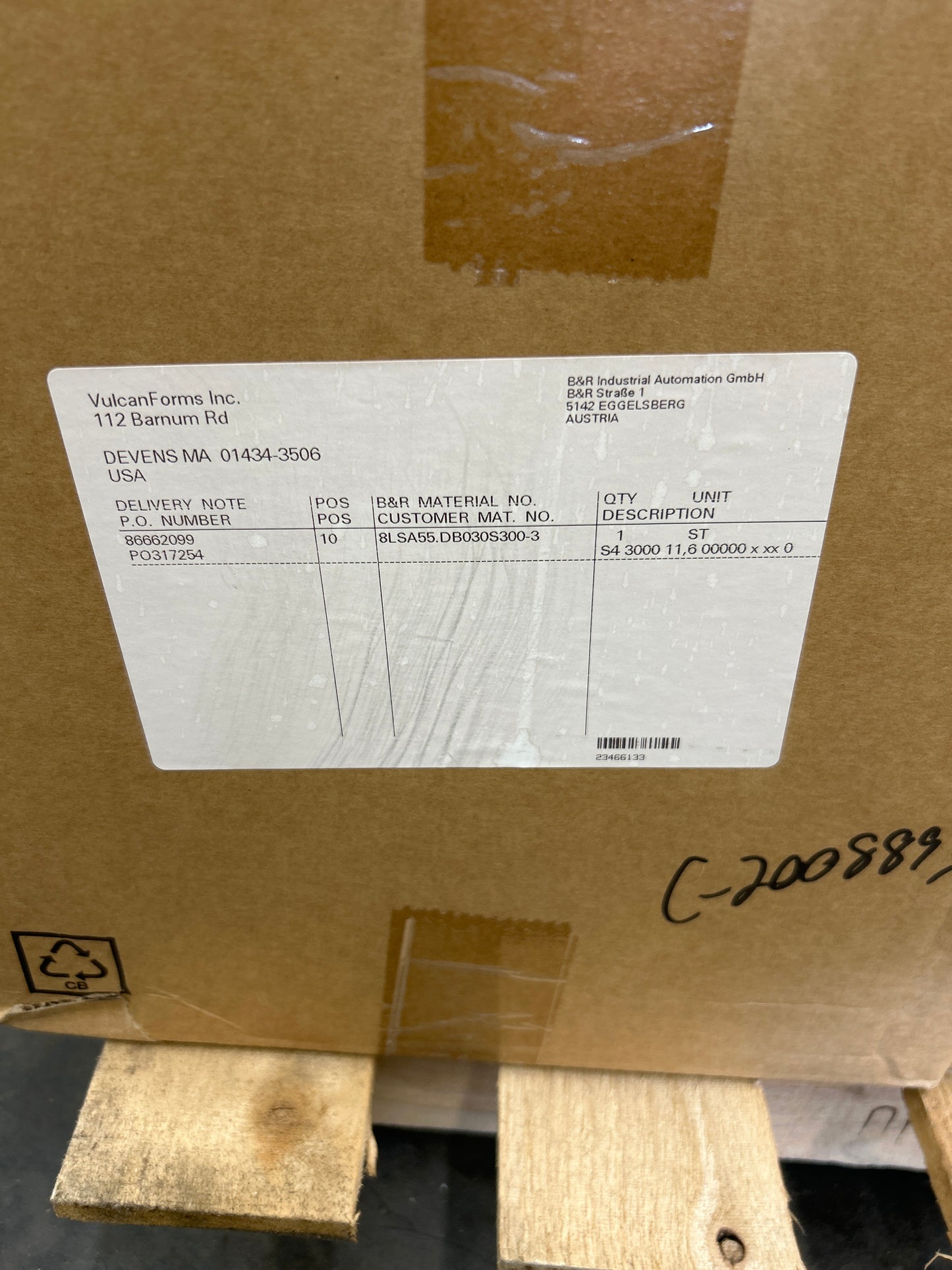 B&R Automation Servo Motor 8LSA55.DB030S300-3 - 4 kW 3000 RPM