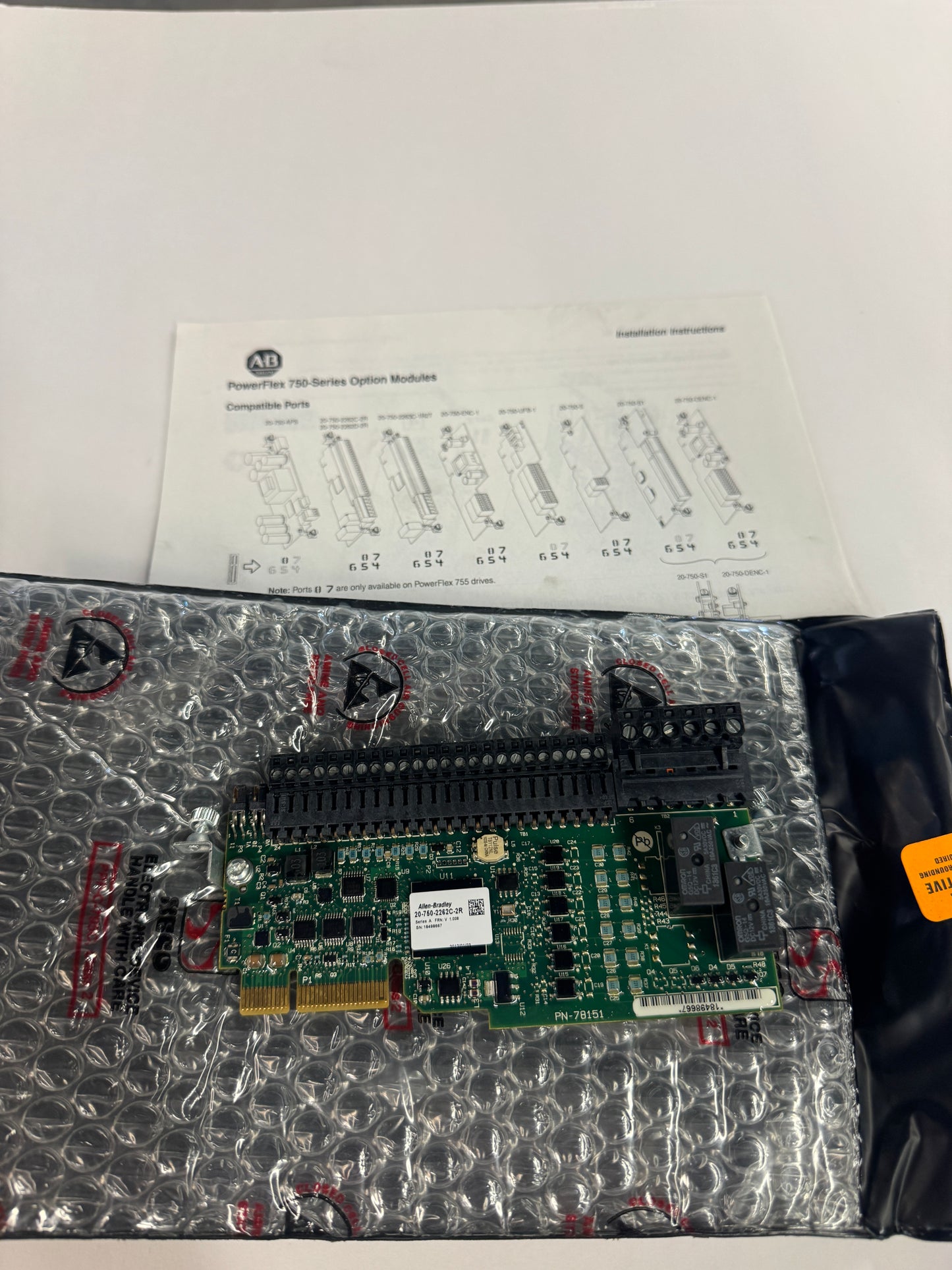 Allen-Bradley I/O Option Module 20-750-2262C-2R 24V DC m02238