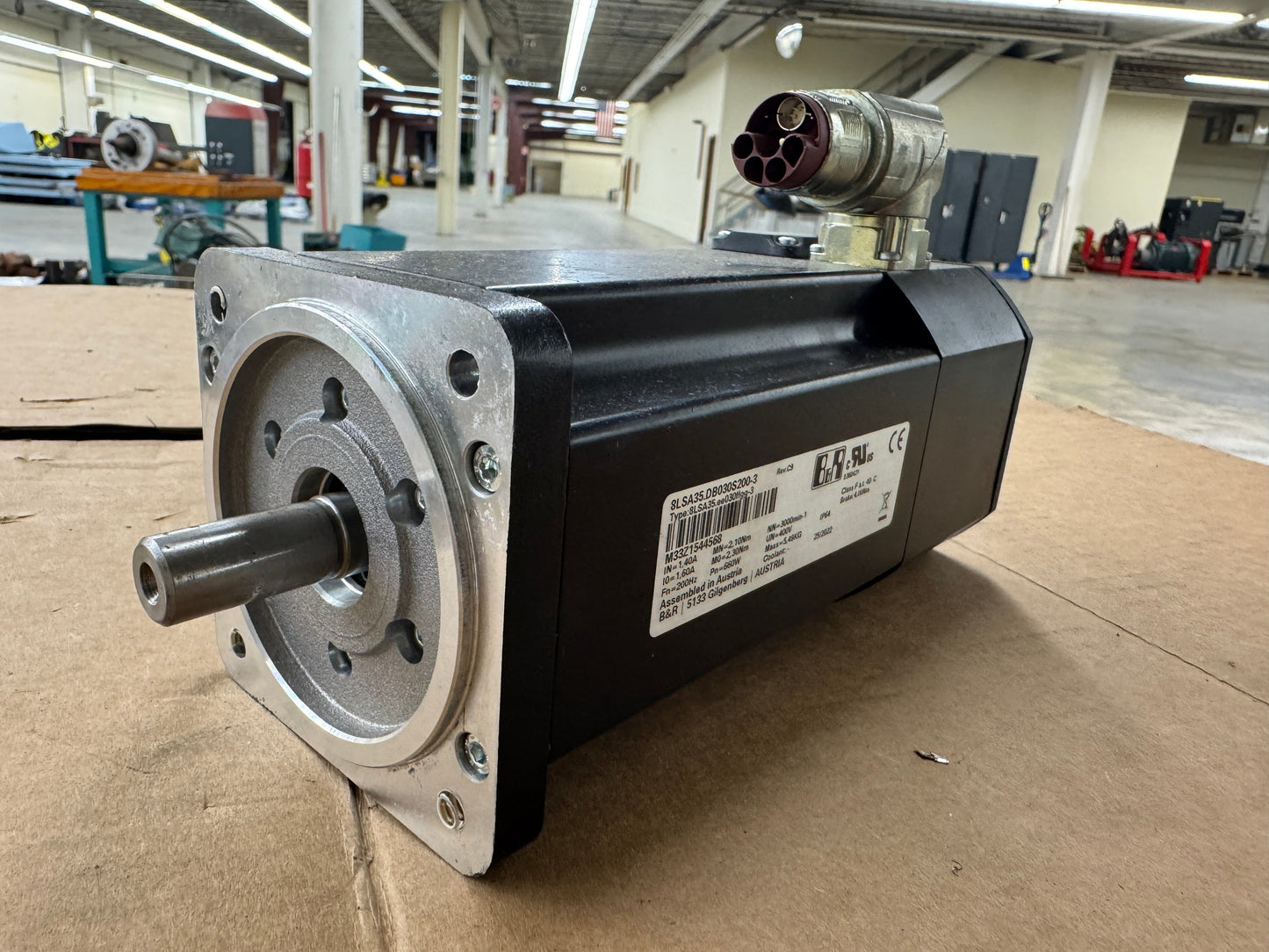 B&R Servo Motor 8LSA35.DB030S200-3 - 1 kW 3000 RPM