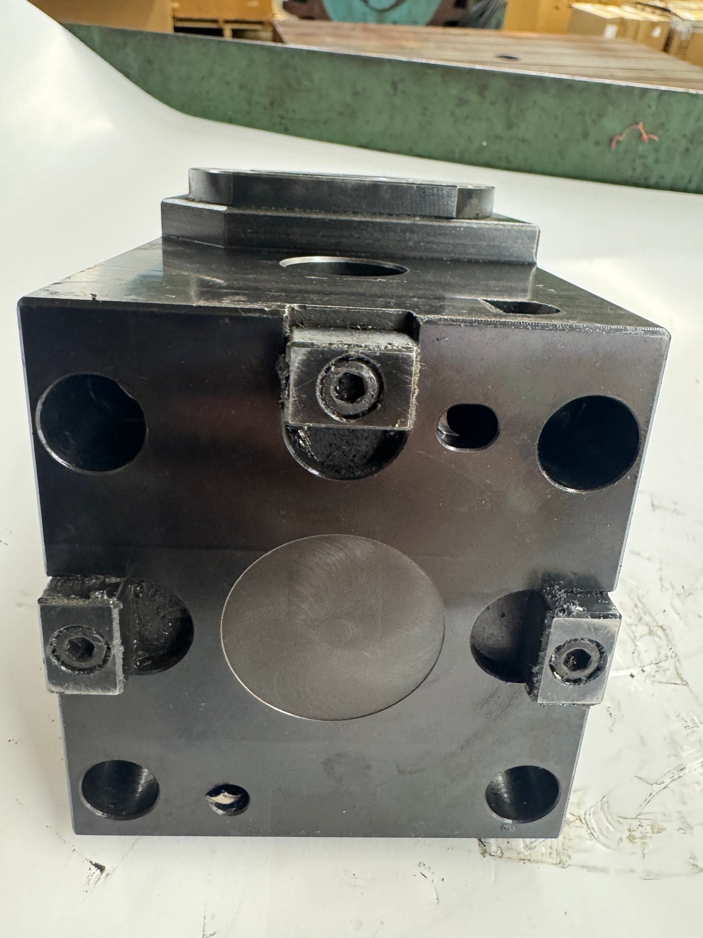 Sandvik Coromant Clamping Unit C5-TRI-BT65A | BMT65 | Capto C5 Workpiece Connection | Orientation: Radial | Coolant Through 01206
