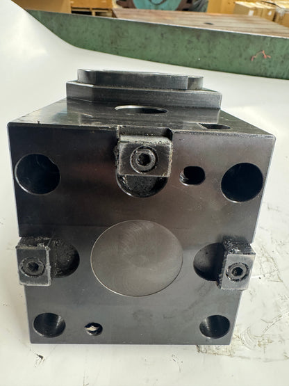 Sandvik Coromant Clamping Unit C5-TRI-BT65A | BMT65 | Capto C5 Workpiece Connection | Orientation: Radial | Coolant Through 01206