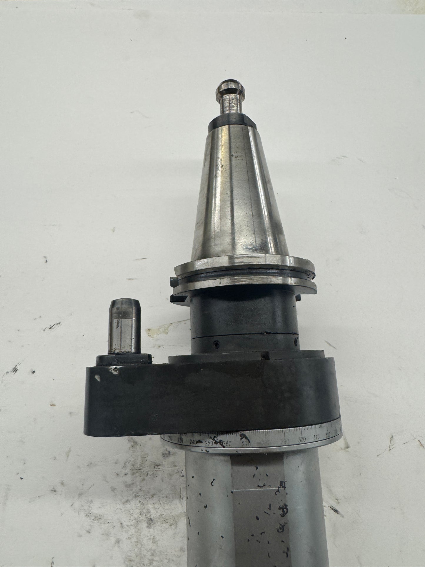 Alberti Right Angle Head T90-3.5,R=242 / Serial 17360011 | CAT40 | ER32 Collet Output, 4000 RPM Max, 1:1 Ratio | Orientation: Radial