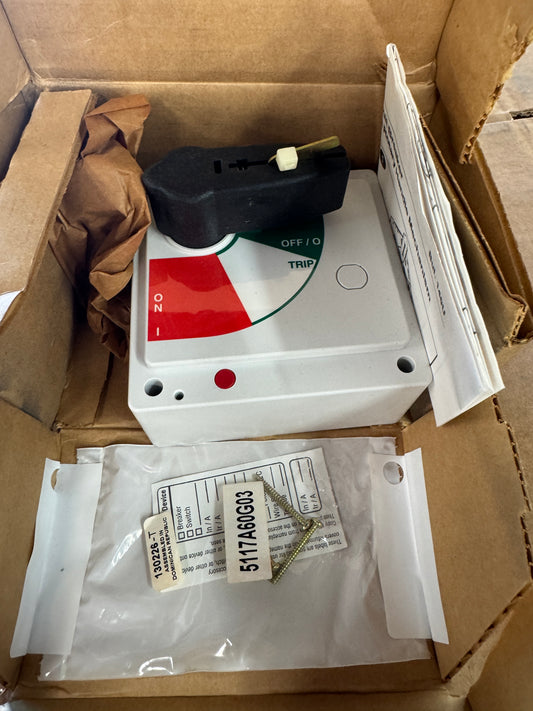 Allen-Bradley Rotary Operating Handle 140U-J-RCB 600V AC, 250V DC