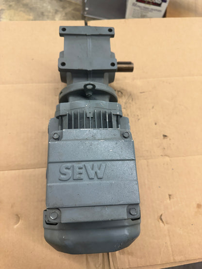 SEW-Eurodrive Gearmotor S37DRE80M4 - 1 HP 900 RPM
