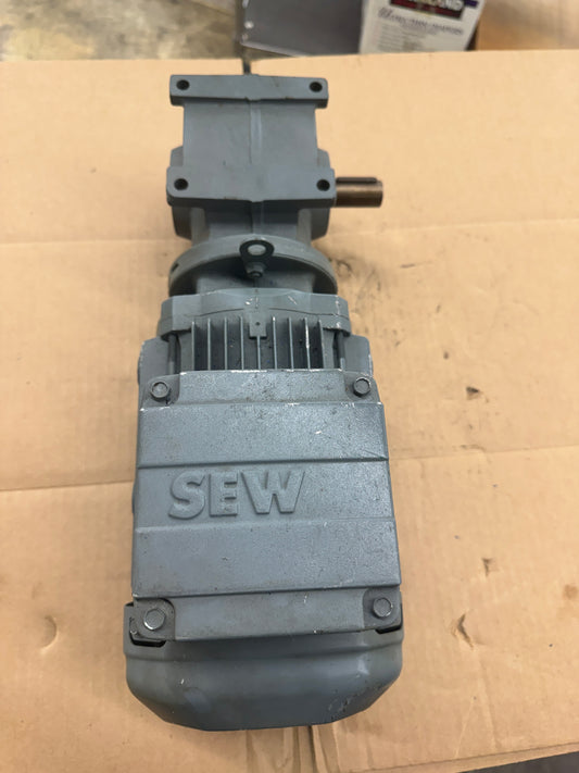 SEW-Eurodrive Gearmotor S37DRE80M4 - 1 HP 900 RPM
