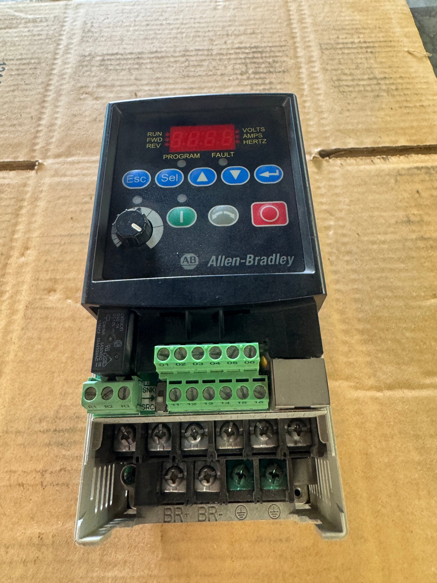 Allen-Bradley AC Drive VFD 22A-D4P0N104 - 2 HP Variable RPM 01625