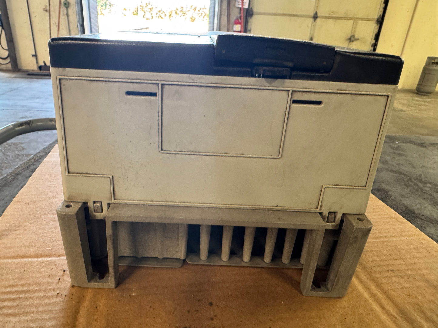 Allen-Bradley 20AD034A3AYNANC0 Variable Frequency Drive 480V AC, 3-Phase 01600