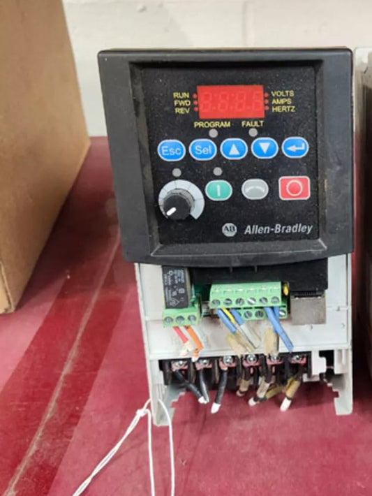 Allen-Bradley Variable Frequency Drive 22A-D6P0N104 480V 3-Phase