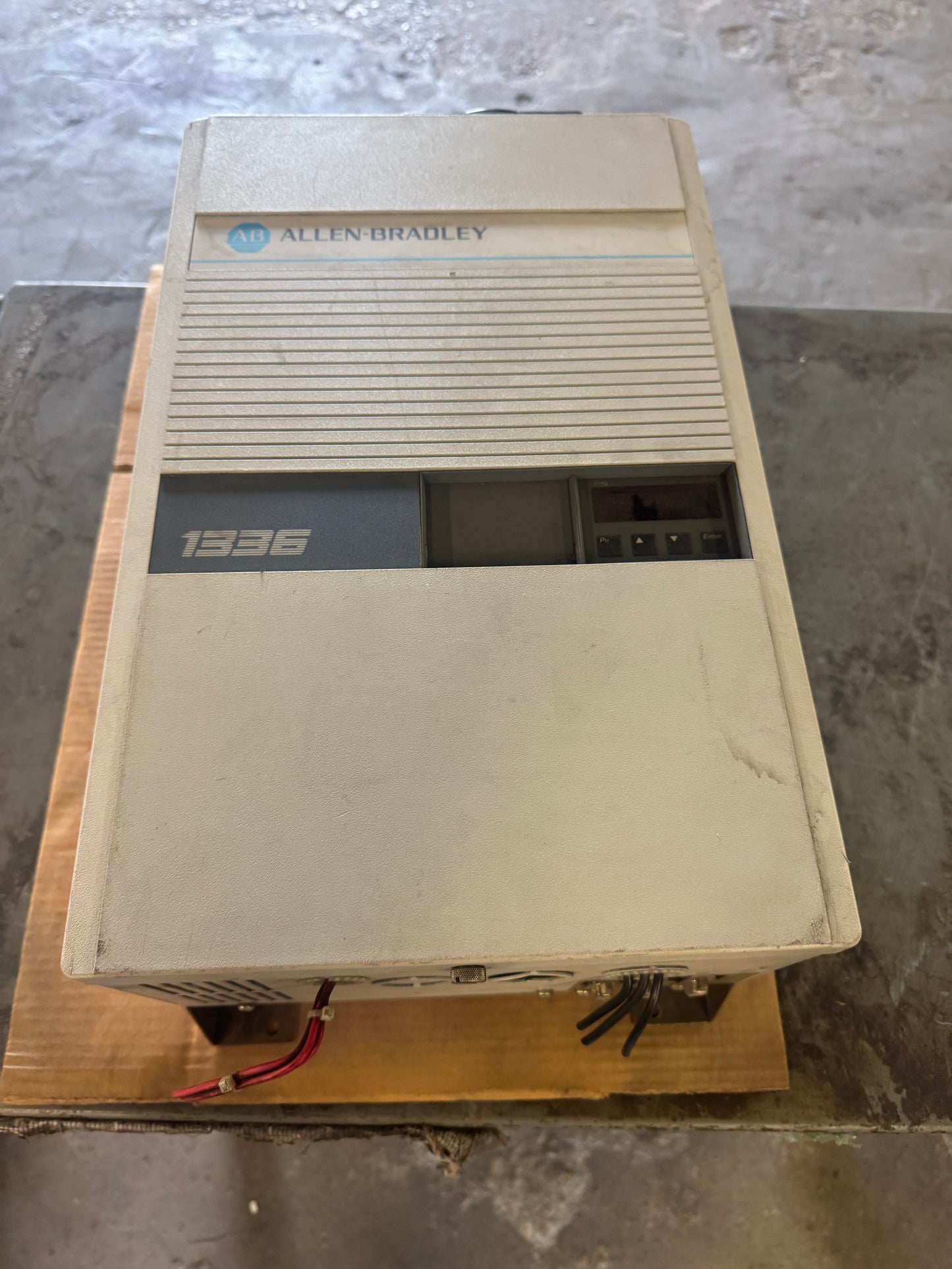Allen-Bradley 1336-B007-EAD-S1 AC Drive