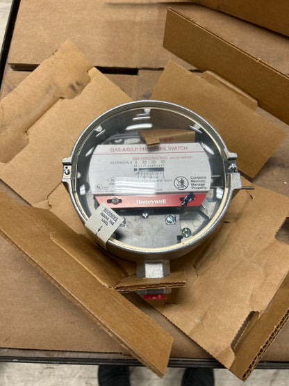 Honeywell Gas Pressure Switch C437D-EGH 1/2 In. NPT 0 to 5 PSI
