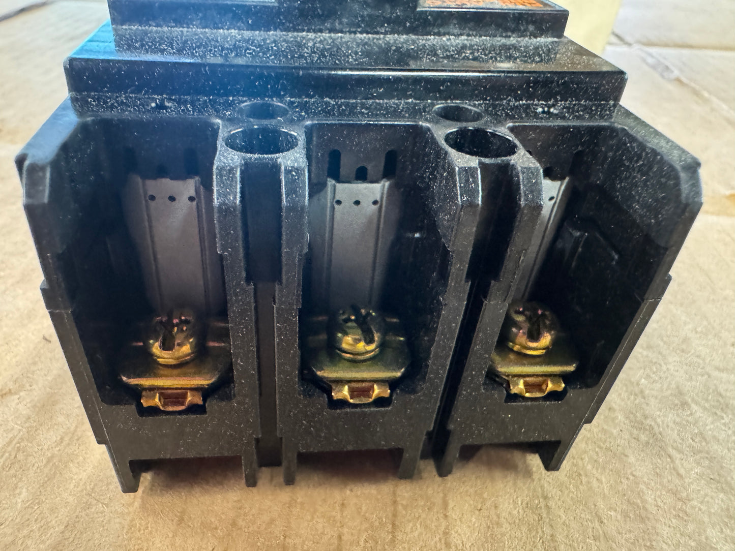 Fuji Electric BB3ASB-010 Circuit Breaker AC 550V Appears Unused
