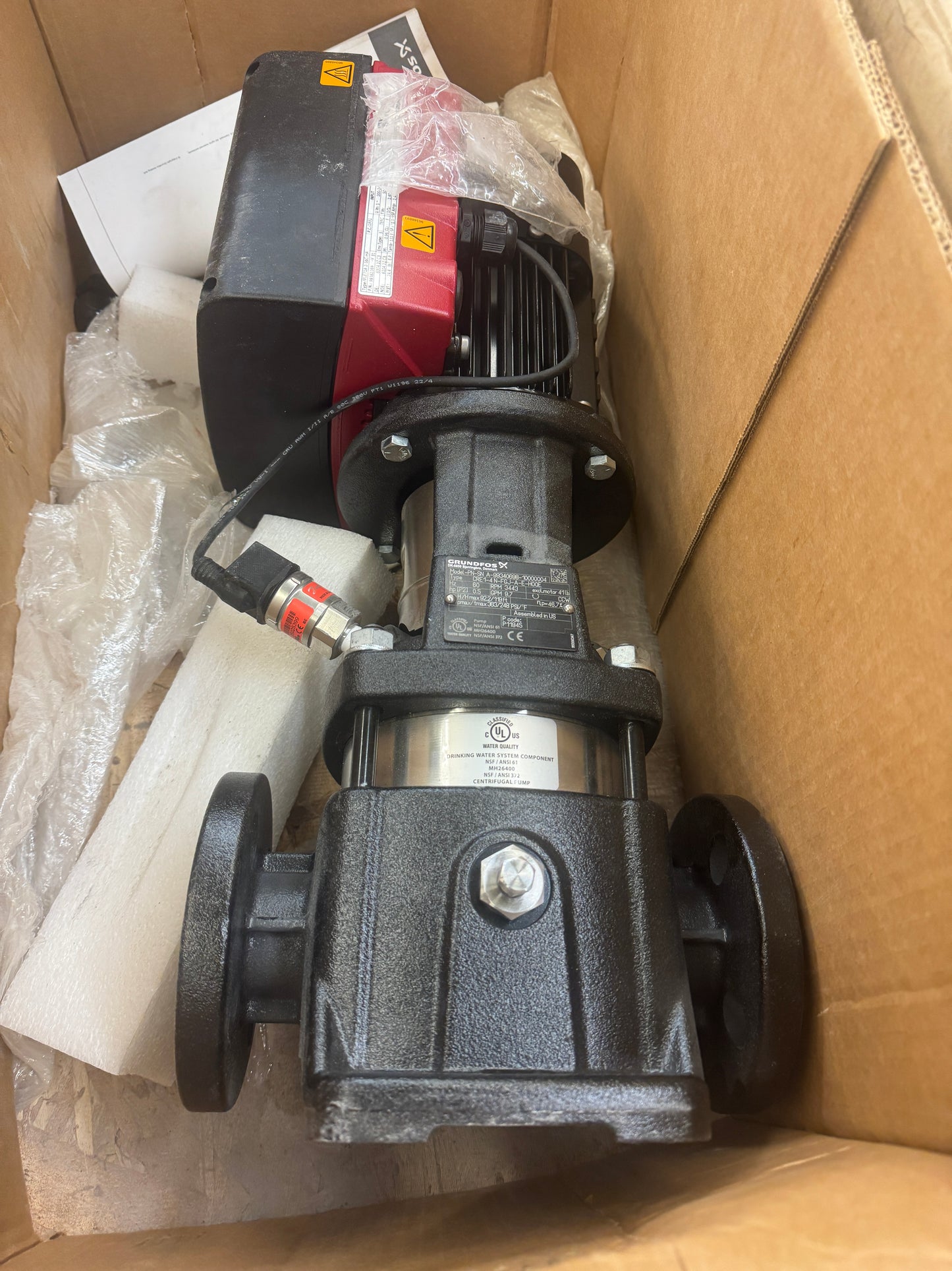 Grundfos CRE1-4 N-FGJ-A-E-HQQE Vertical Multistage Centrifugal Pump with Integrated Variable Speed Drive