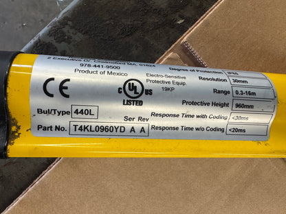 Allen-Bradley 440L-T4KL0960YD Safety Light Curtain Transmitter 24V DC