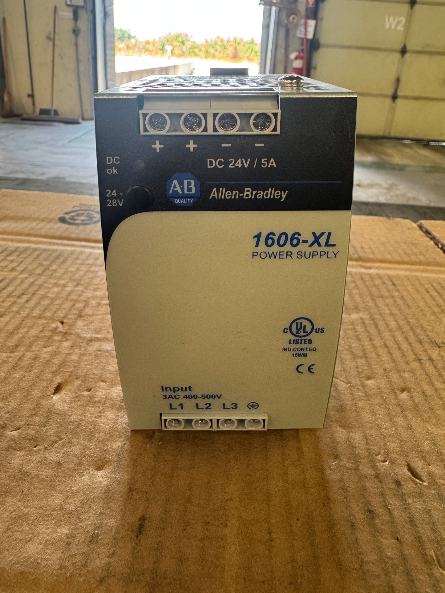 Allen-Bradley 1606-XL120E-3 Power Supply 1667
