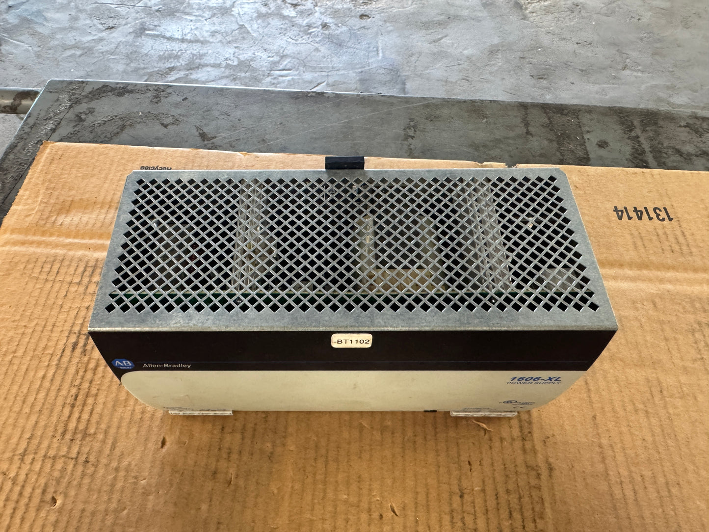 Allen-Bradley 1606-XL480E-3 Power Supply 1666