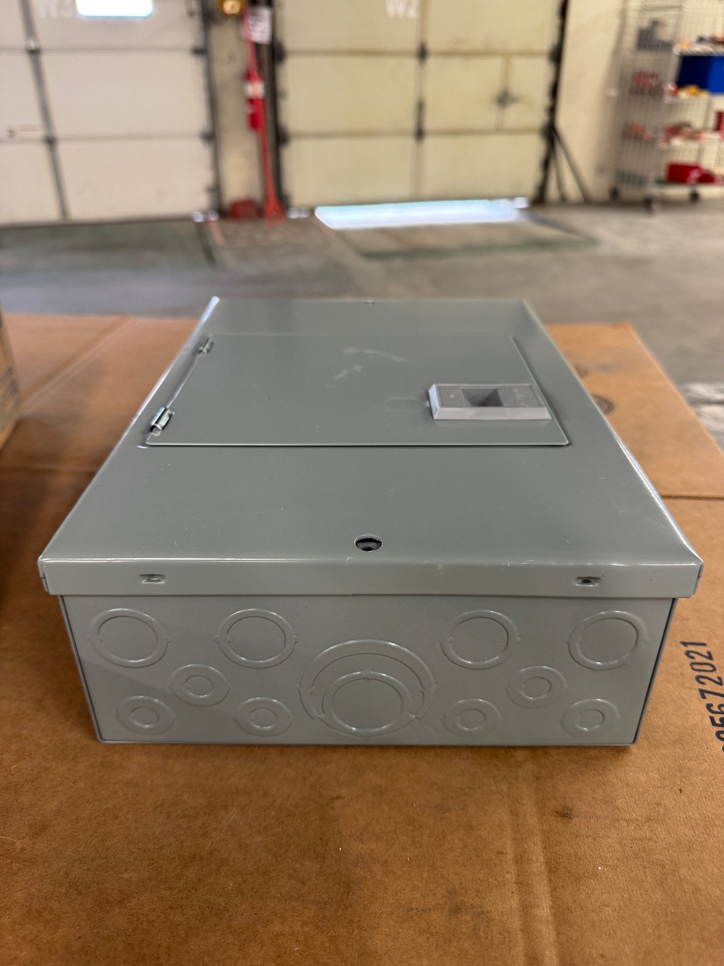 Square D Load Center QO612L100DS 120/240V