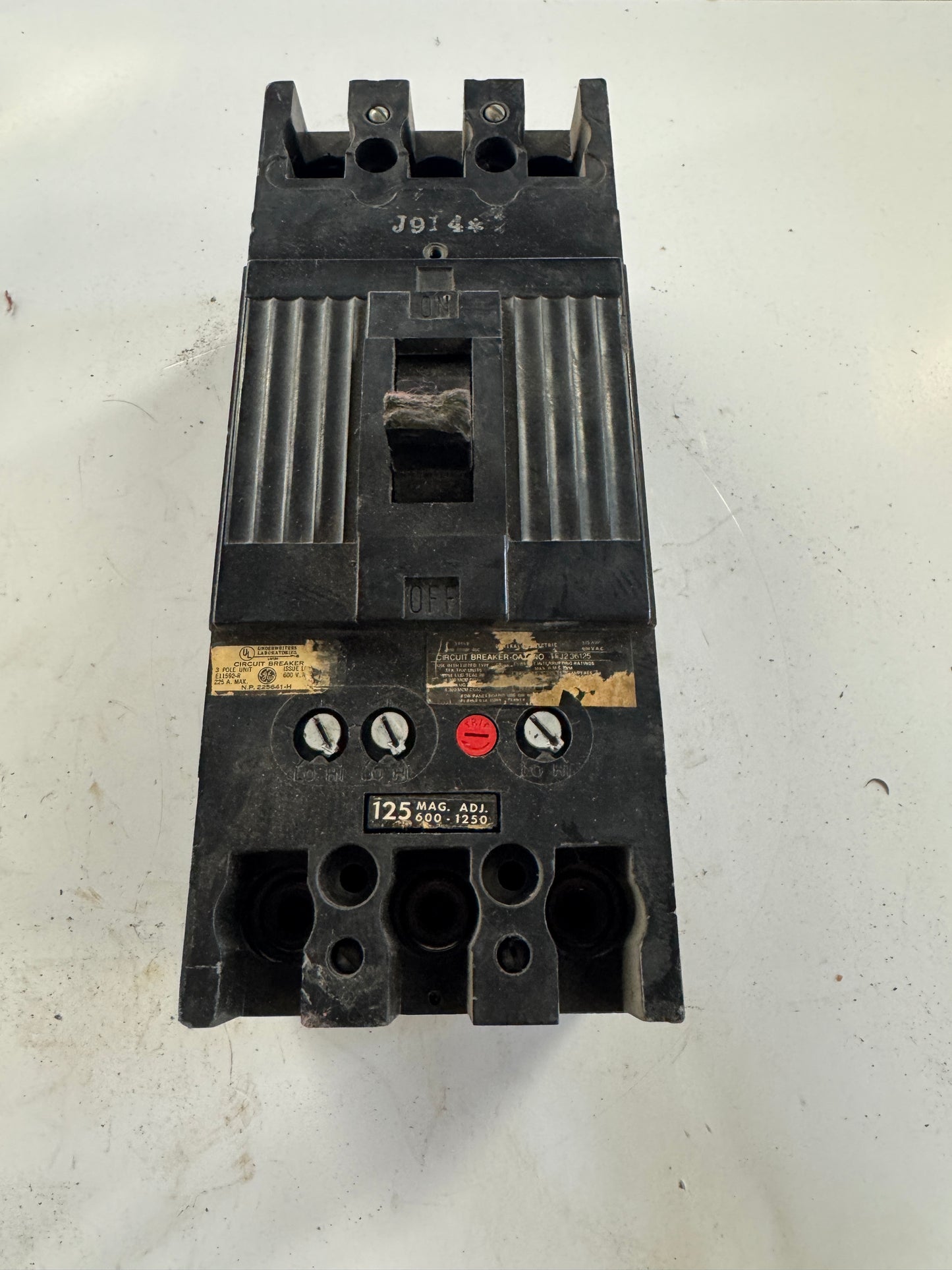 General Electric Molded Case Circuit Breaker TFJ236125 600V AC