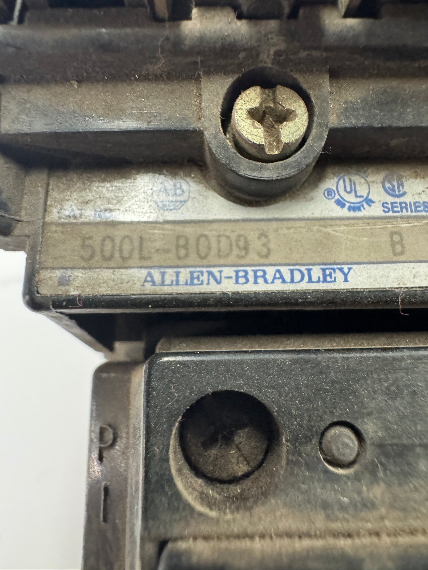 Allen-Bradley Lighting Contactor 500L-BOD93 115-120V 60Hz Coil