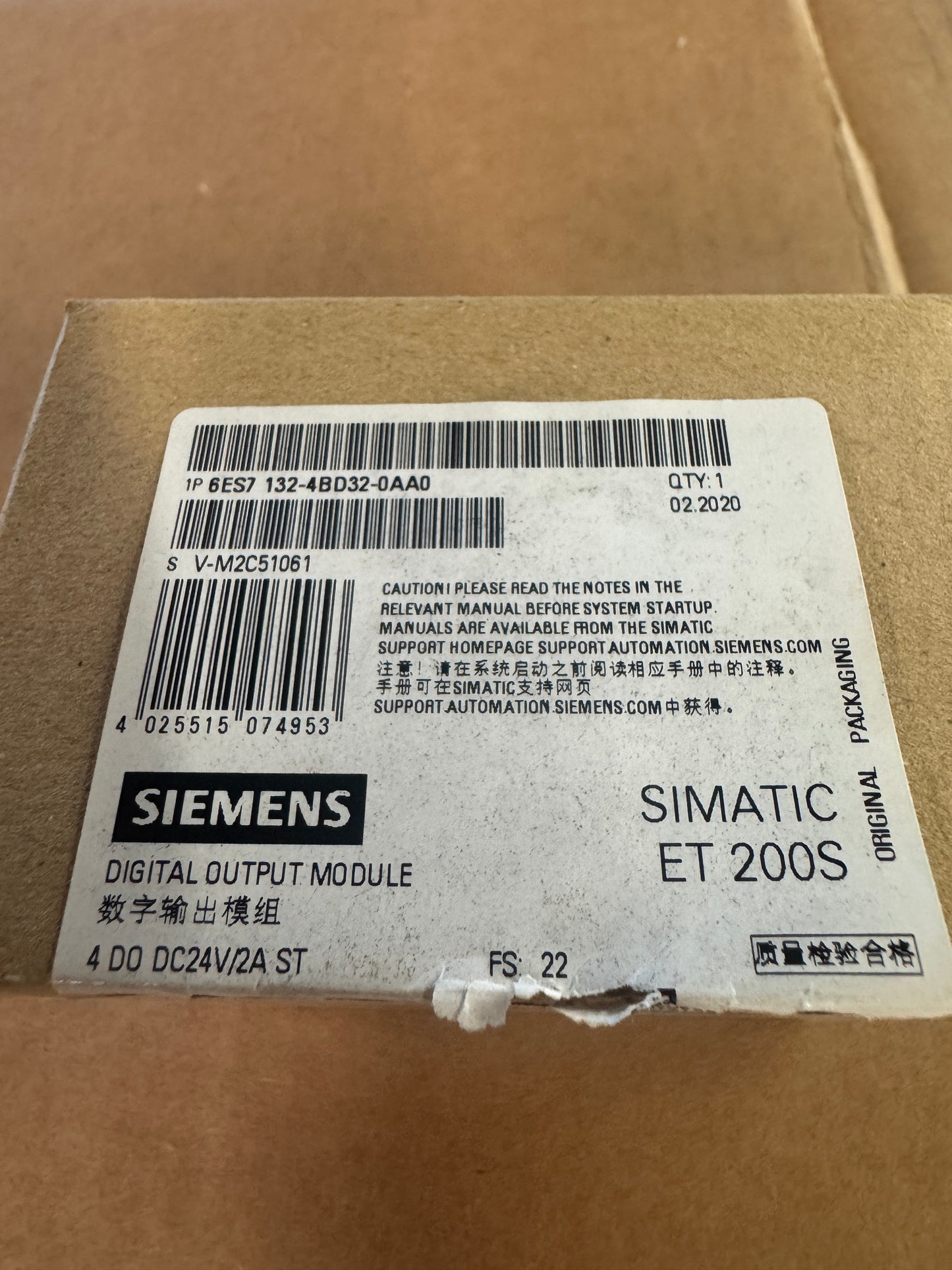 Siemens 6ES7132-4BD32-0AA0 Digital Output Module 24 VDC Open Box Unused