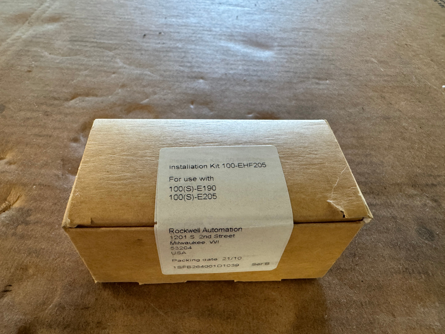 Allen-Bradley Terminal and Mounting Hardware Kit 100-EHF205 For 100-E190 and 100-E205 IEC Contactors