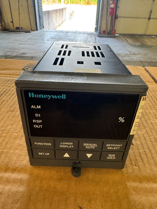 Honeywell DC300K-E-0A3-20-0C00-0 Temperature Process Controller 90 to 250 VAC Untested Surplus