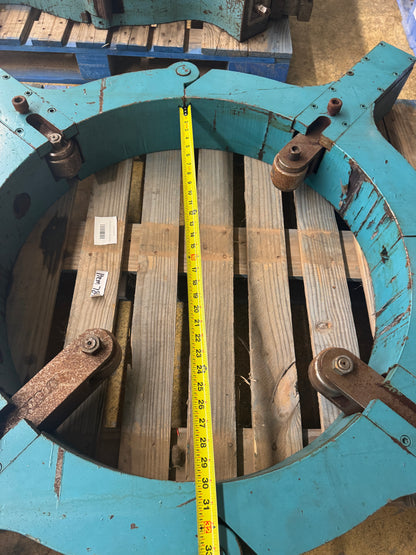 Lathe Steady Rest | 30 in. Bore Opening | Orientation: Axial