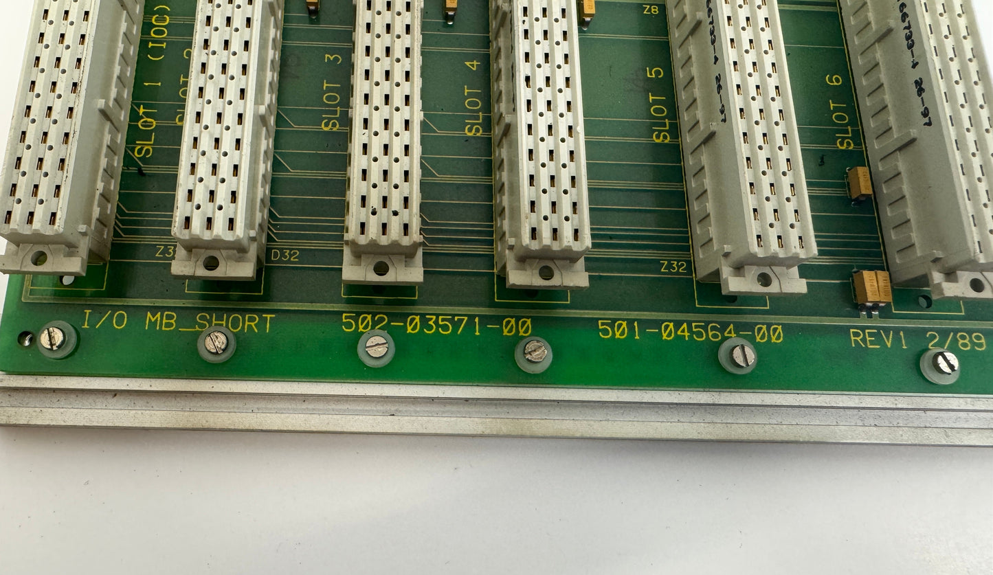 Cincinnati Milacron I/O Backplane Board 502-03571-00 / 501-04564-00 REV1 2/89