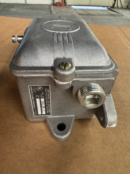 Joslyn Clark Limit Switch HLA-2 / A102-41251A-1 600V AC / 250V DC
