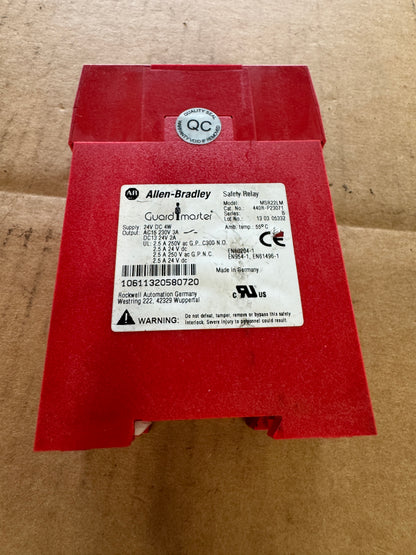 Allen-Bradley 440R-P23071 Safety Relay 24V DC