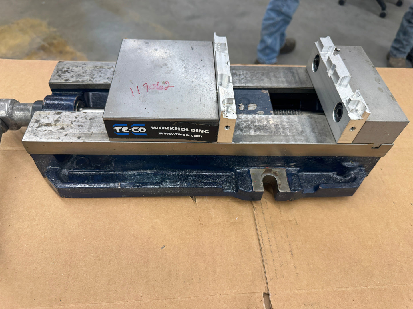 TE-CO Mfg Machine Vise PWS-6900 | 6 In. Jaw Width, 9 In. Jaw Opening m00841