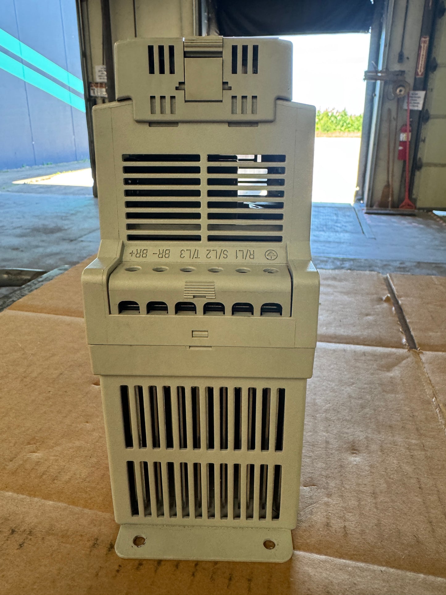Allen-Bradley 160-BA10NPS1 Variable Frequency Drive 380-460V 3-Phase 05123