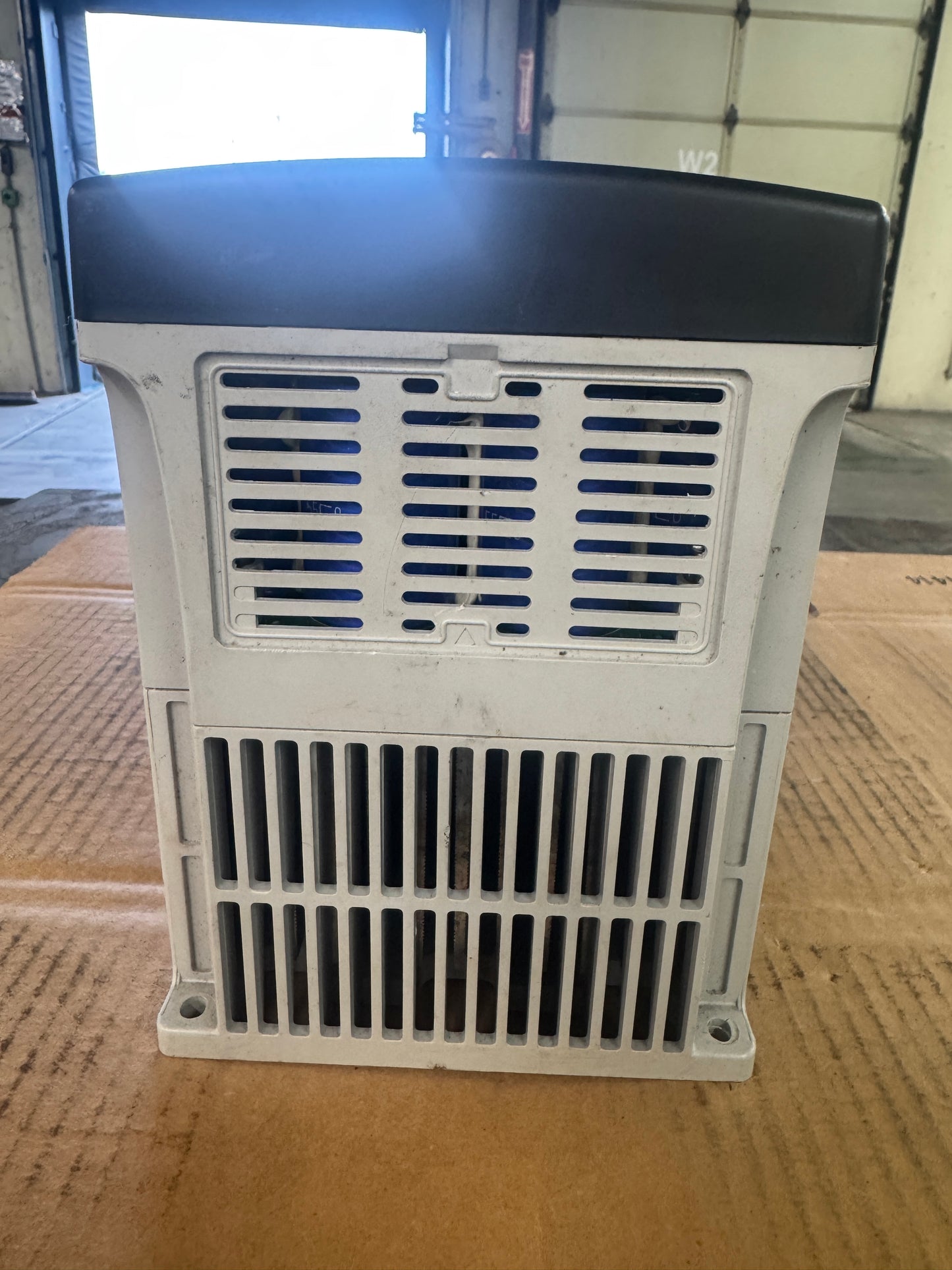 Allen-Bradley PowerFlex 40 AC Drive VFD 22B-D017N104 - 10 HP Variable RPM