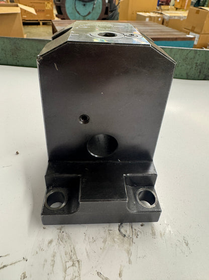 Sandvik Coromant Clamping Unit C5-TRI-BT65A | BMT65 | Capto C5 Workpiece Connection | Orientation: Radial | Coolant Through 01206