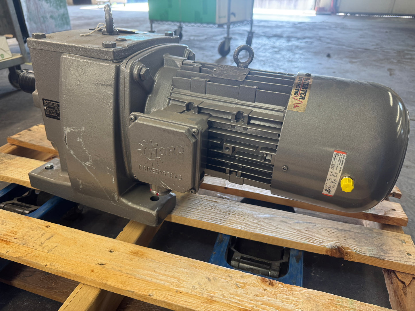 NORD Inline Helical Gearmotor SK872.1-100L - 5 HP 1800 RPM