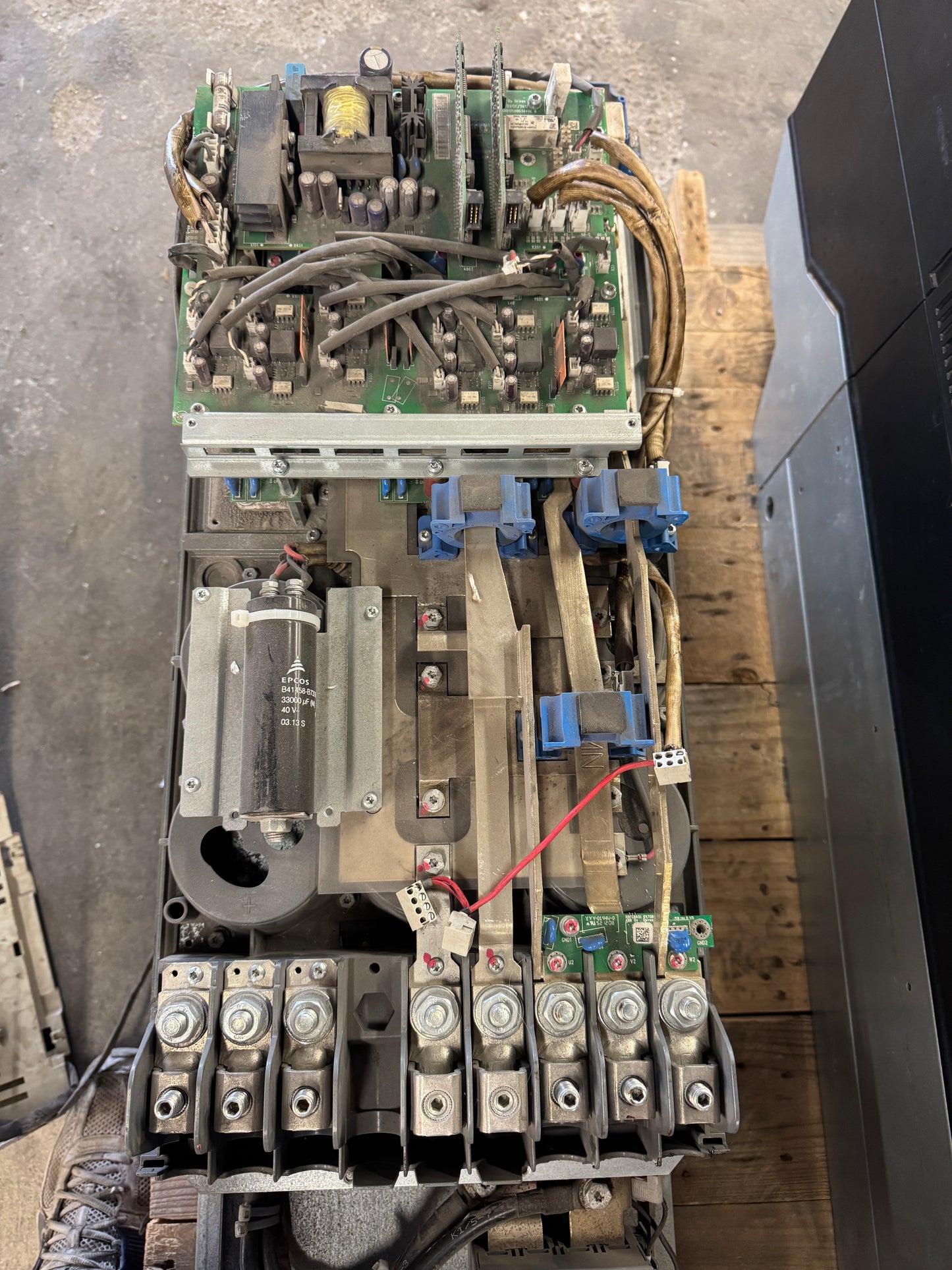 ABB Regenerative Line Supply Unit ACS800-U11-0120-5 - 90 kW Variable RPM