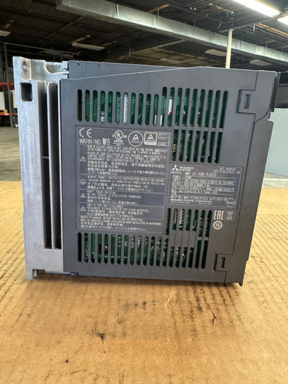 Mitsubishi Electric MR-J4-40B-RJ020 AC Servo Drive 200 to 240V AC Untested Surplus