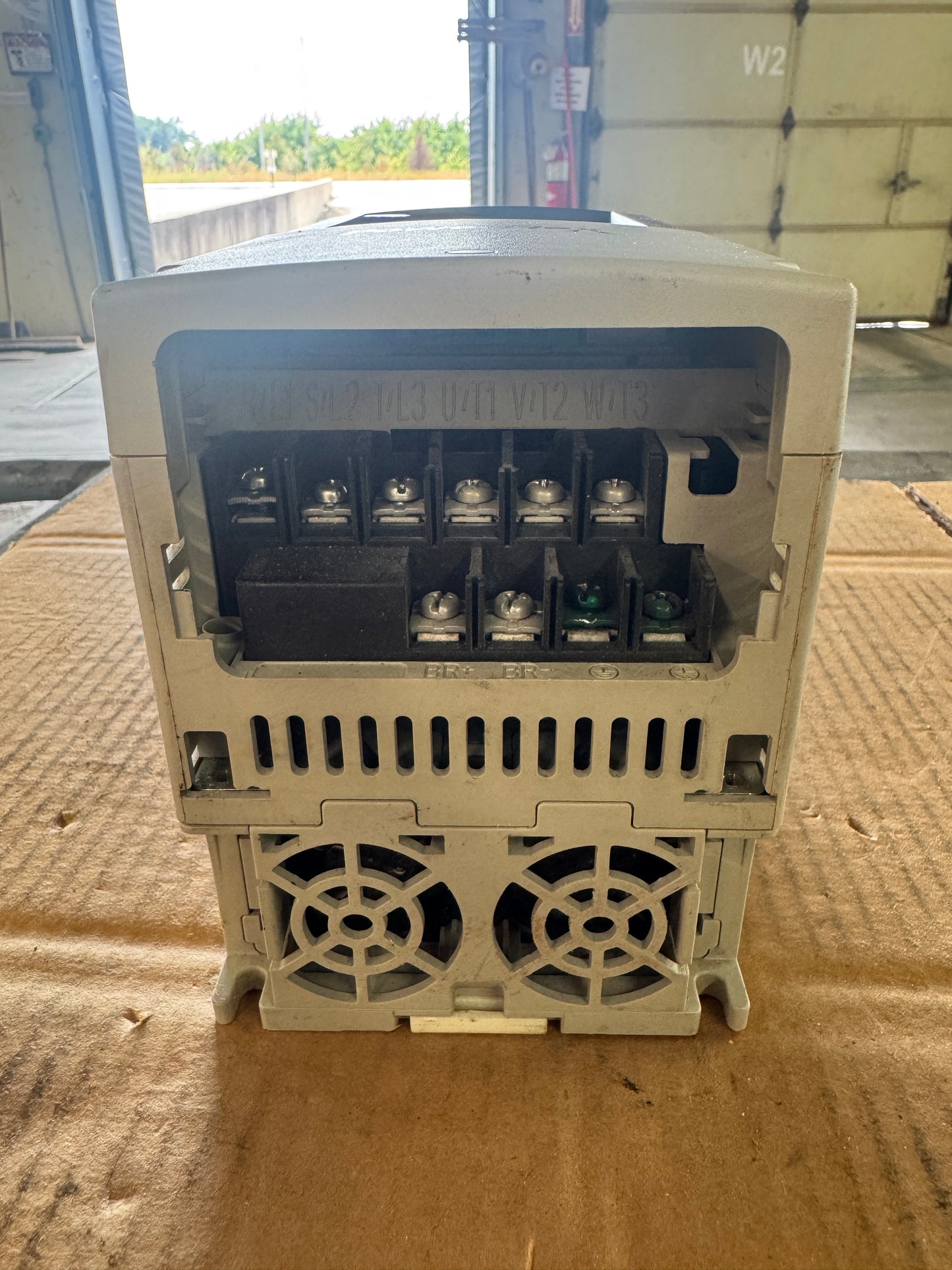 Allen-Bradley AC Drive 22A-D8P7N104 - 5 HP Variable RPM 01648