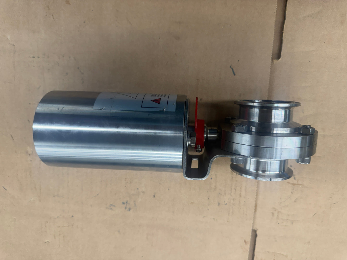Adamant Sanitary Pneumatic Butterfly Valve AV-1PC-2VNC-304-S 2 In. Tri-Clamp 145 PSI