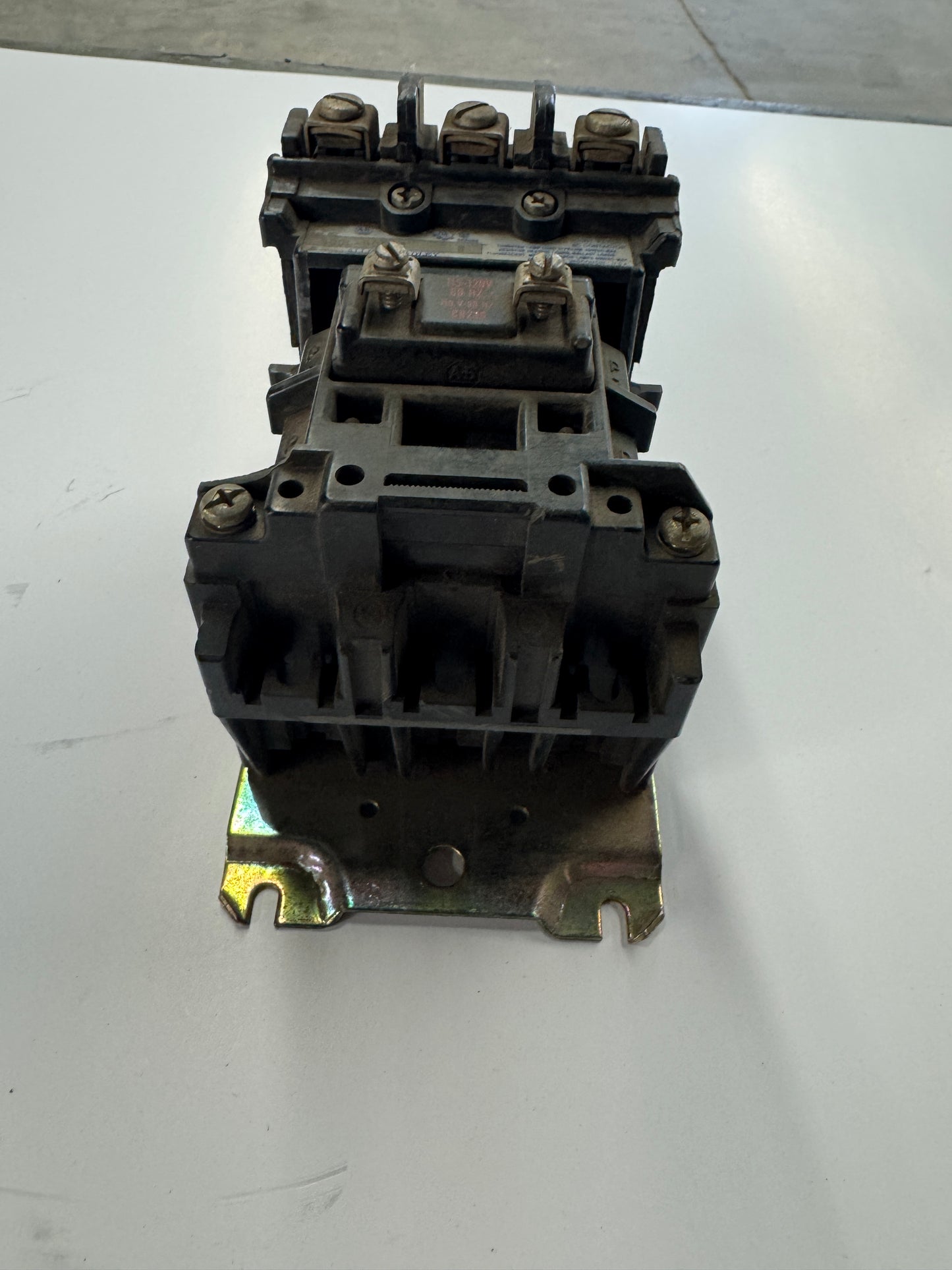 Allen-Bradley Lighting Contactor 500L-BOD93 115-120V 60Hz Coil