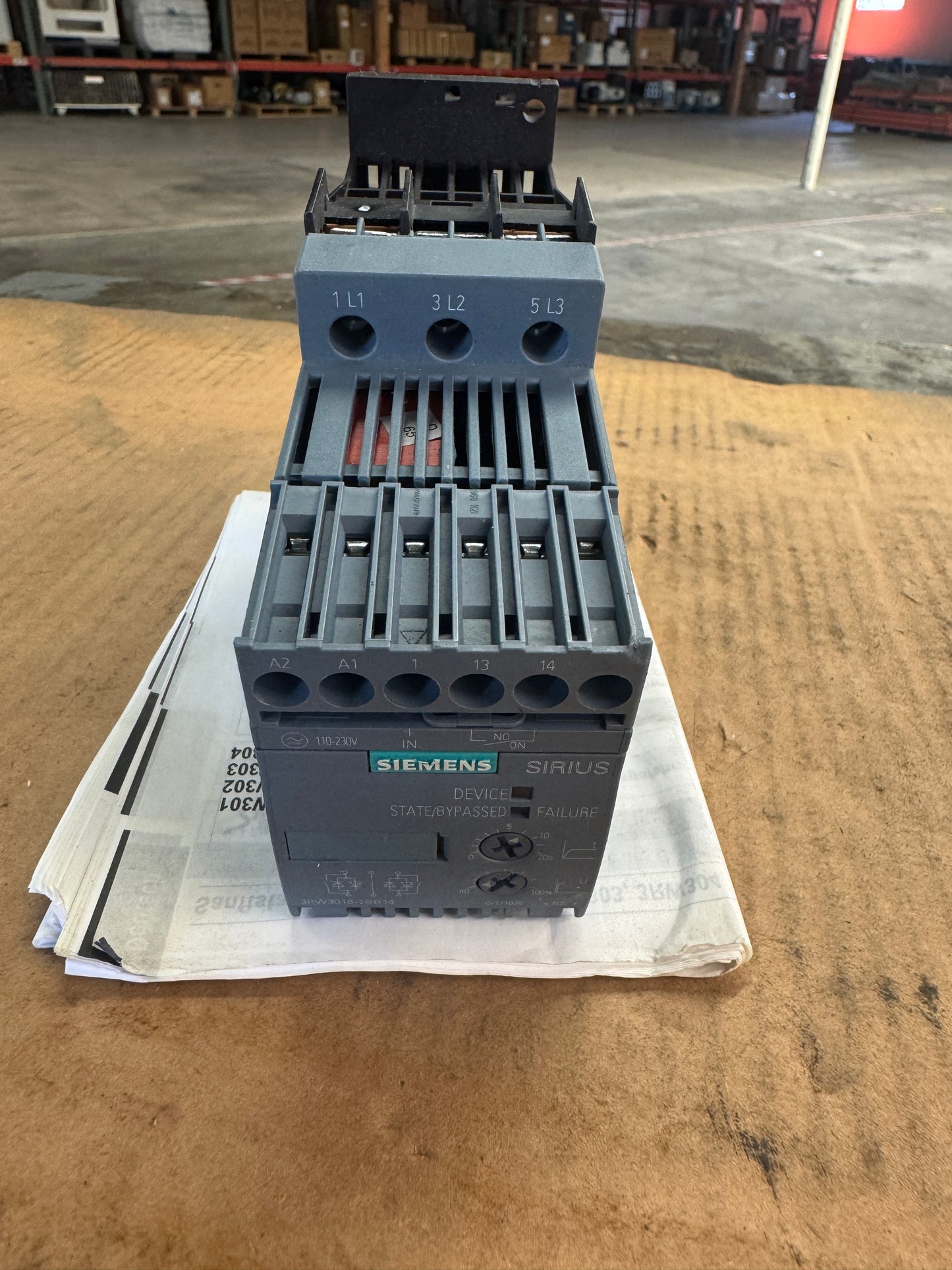 Siemens 3RW3018-1BB04 Soft Starter 200 to 480V Untested Surplus